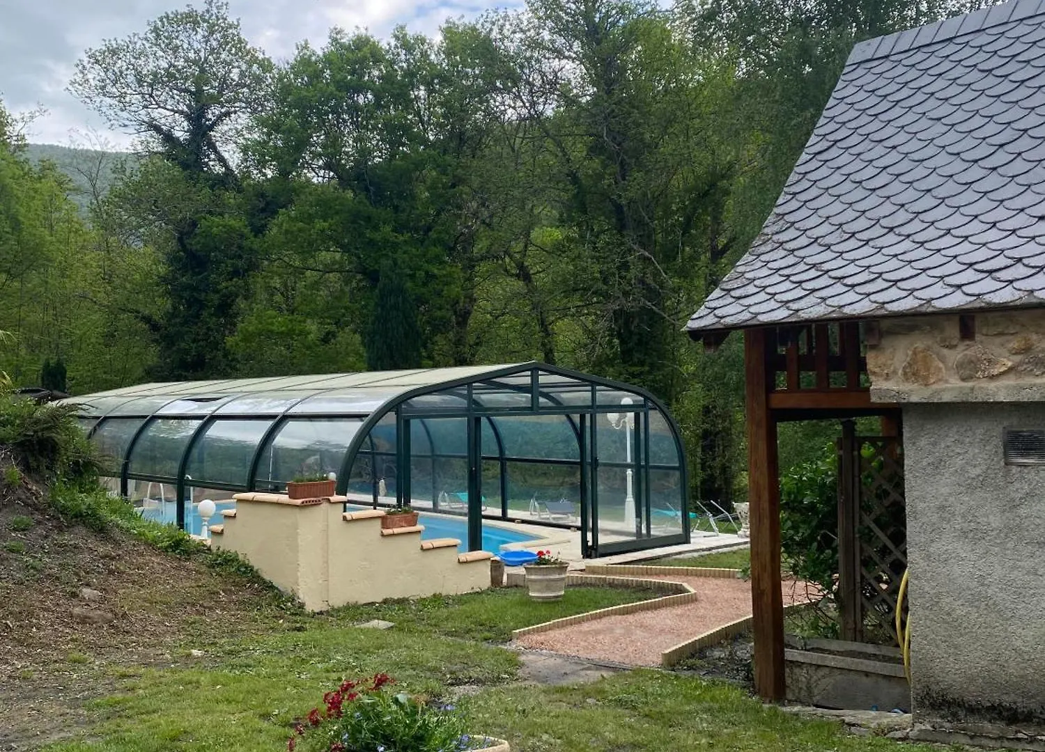 Chalet Maison Avec Piscine Au Milieu Des Bois Illartein